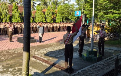 SMP Negeri 1 Poncowarno Gelar Upacara Peringatan Hari Pendidikan Nasional 2026